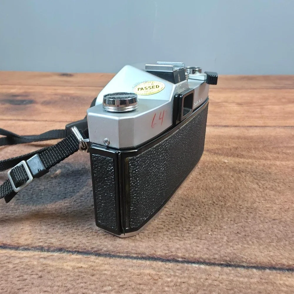Mamiya DSX 1000 Film Camera SLR Silver Good Vintage M42FOR PARTS/epair